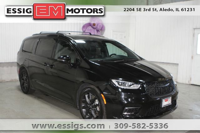 Used 2021 Chrysler Pacifica Touring-L w/ Uconnect Theater Family Group FWD image 1