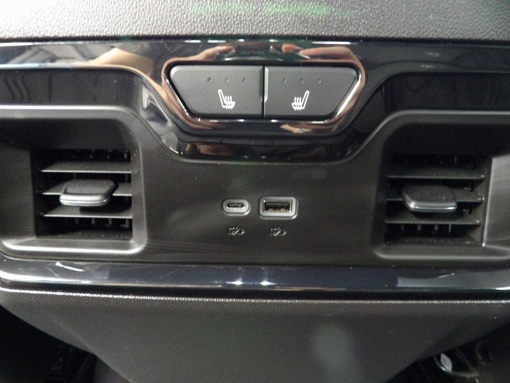 Used 2024 Chevrolet Silverado 1500 ZR2 w/ Technology Package image 7