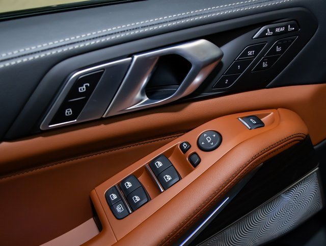 New 2026 BMW X7 M60i image 14