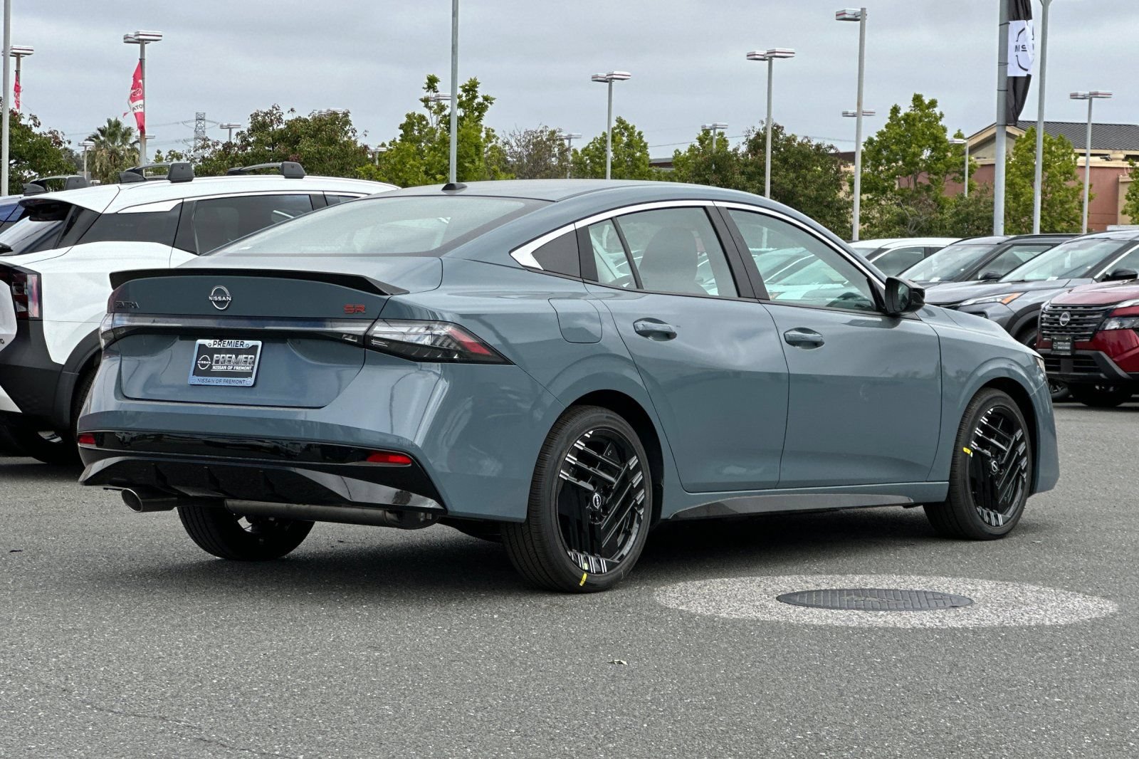 New 2026 Nissan Sentra SR w/ Floor Mat Package FWD image 4