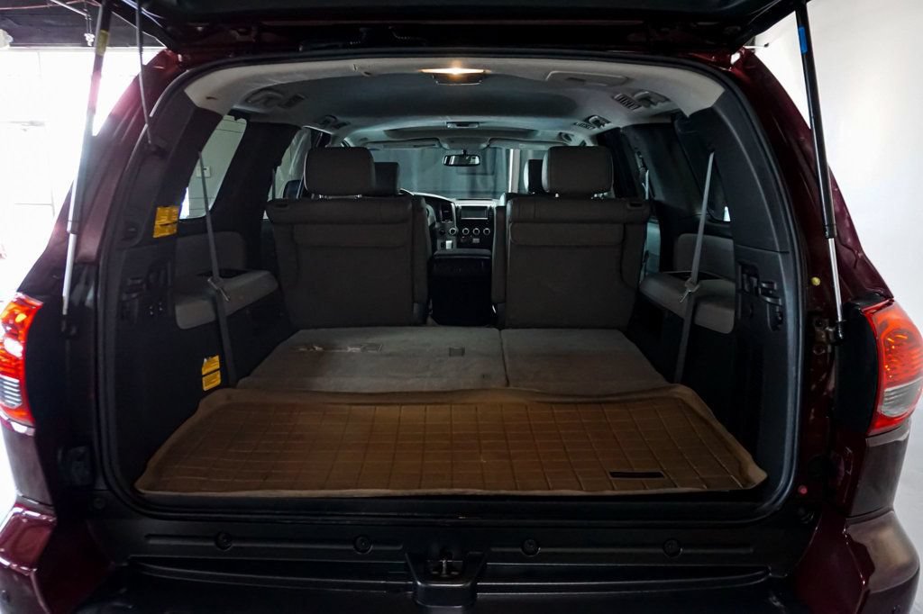 Used 2010 Toyota Sequoia Limited AWD/4WD image 29