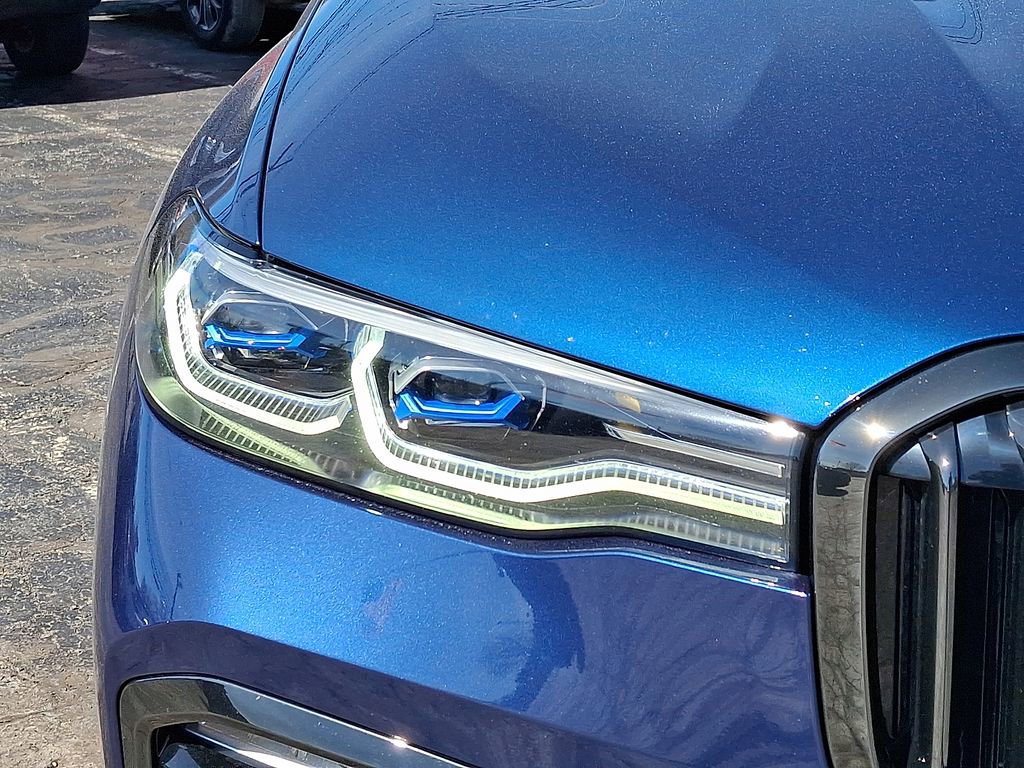 Used 2020 BMW X7 M50i w/ Dynamic Handling Package image 20
