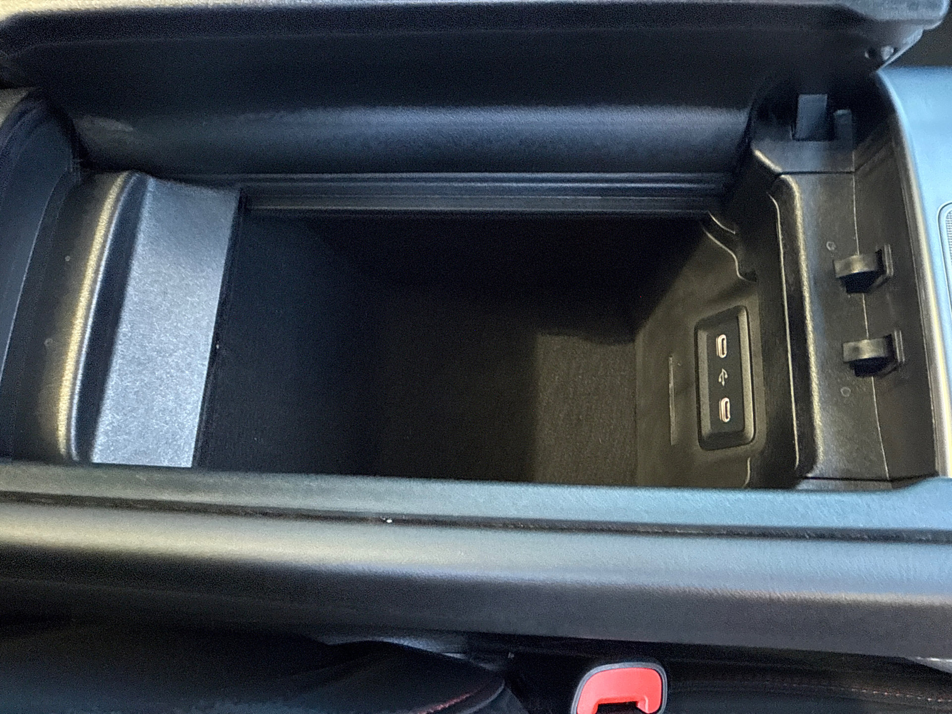 Used 2024 Mercedes-Benz GLC 43 AMG 4MATIC image 16