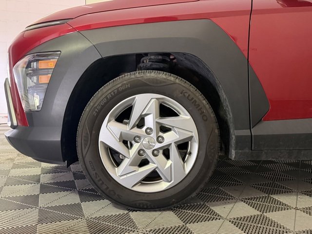 Used 2024 Hyundai Kona SE image 9