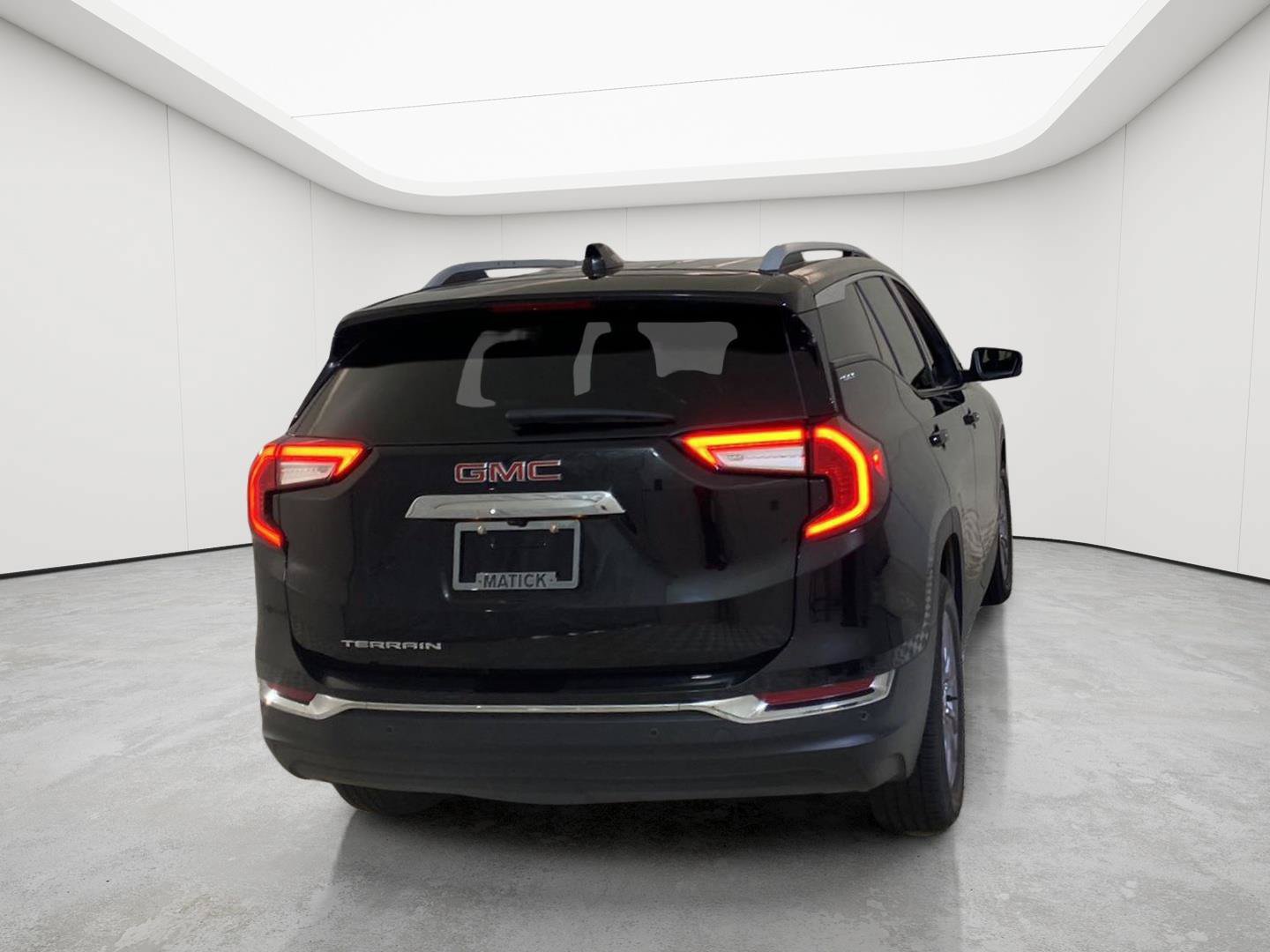 Certified 2023 GMC Terrain SLT w/ LPO, Floor Liner Package FWD image 15