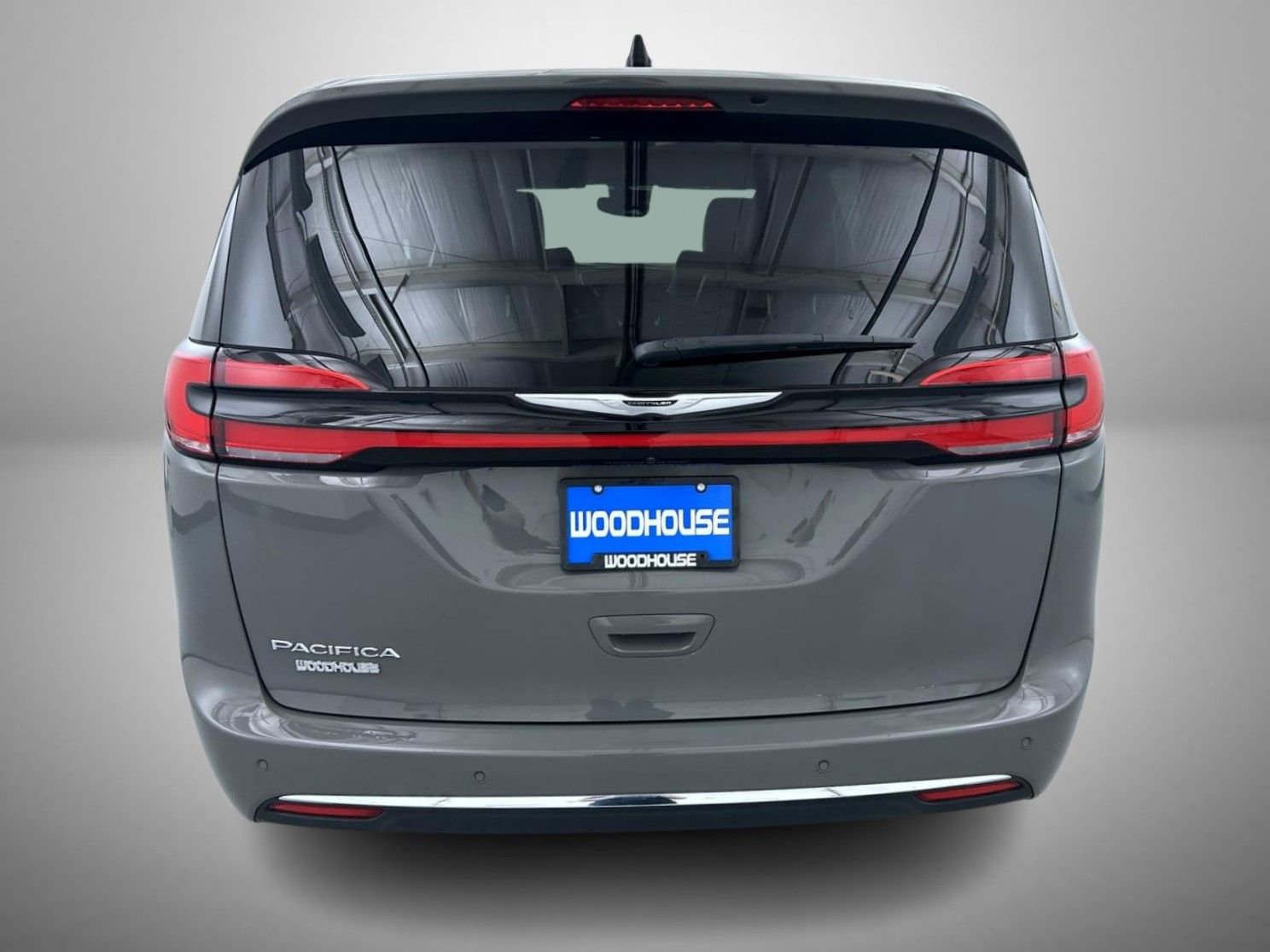 Used 2025 Chrysler Pacifica Select FWD image 6