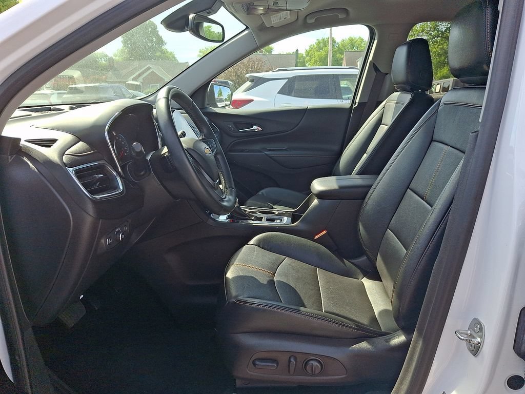 Used 2023 Chevrolet Equinox Premier AWD/4WD image 16