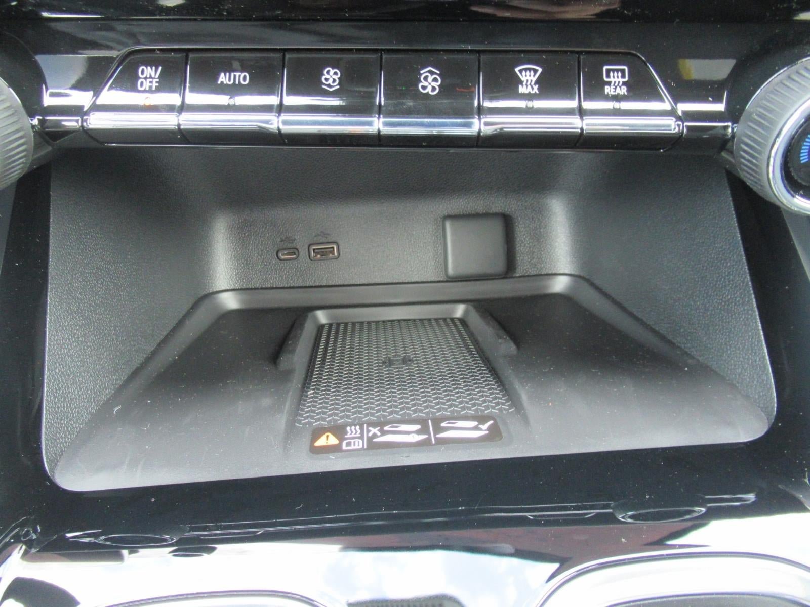 New 2027 Chevrolet Traverse LT w/ Driver Confidence Package FWD image 27