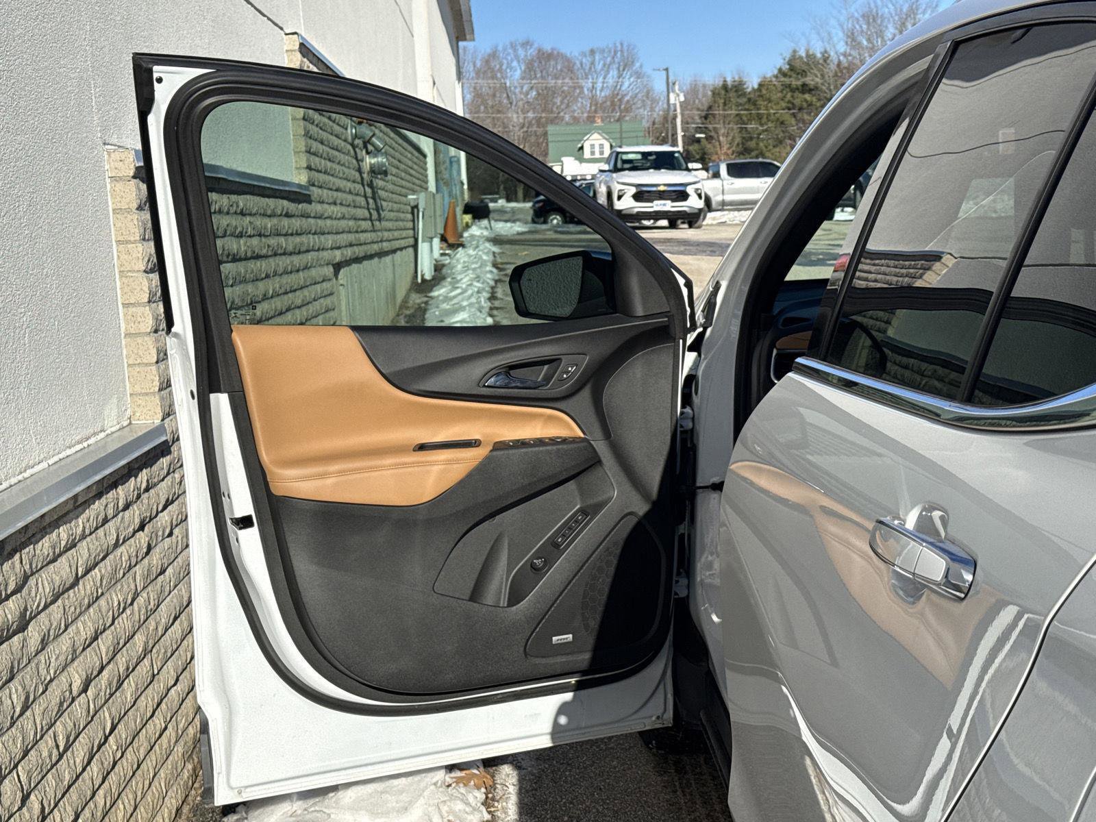 Used 2020 Chevrolet Equinox Premier image 10