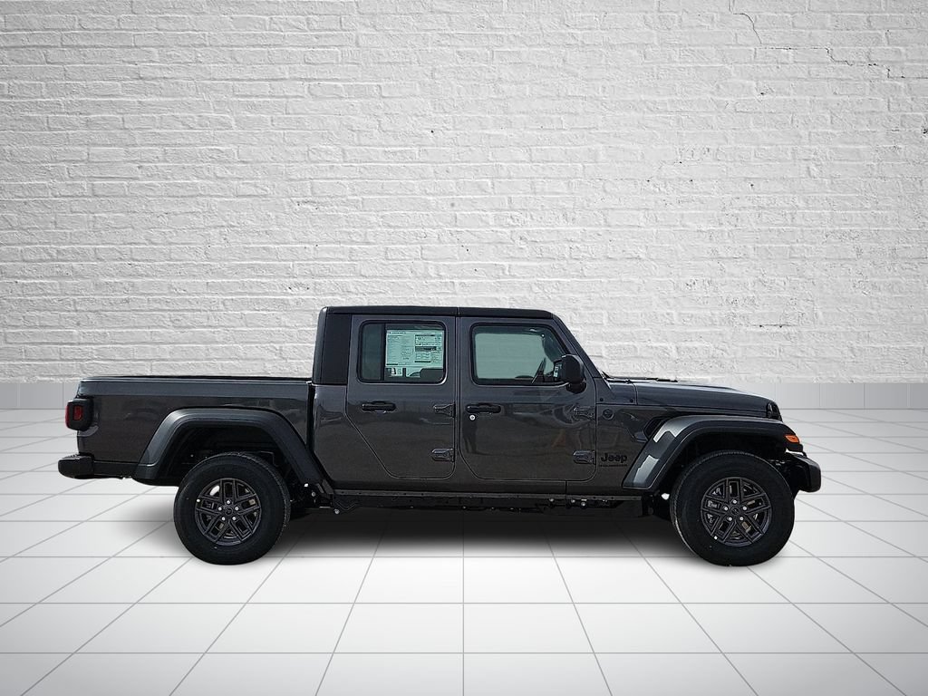 New 2026 Jeep Gladiator Sport AWD/4WD image 5