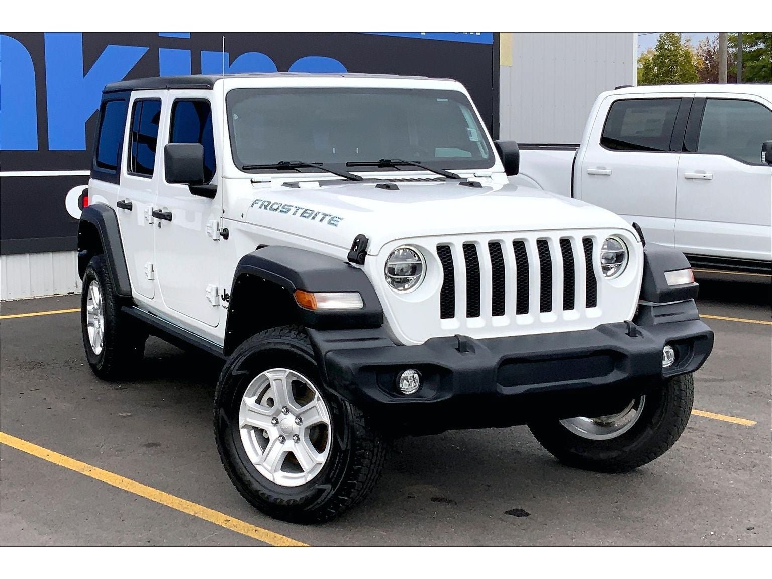 Used 2022 Jeep Wrangler Unlimited Sport AWD/4WD image 2