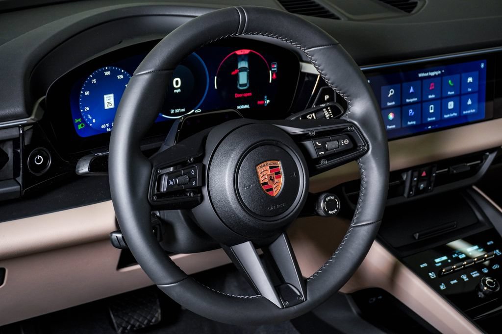 New 2026 Porsche Macan 4 Electric AWD/4WD image 18