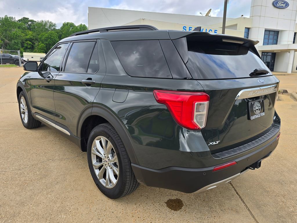 Used 2024 Ford Explorer XLT w/ Equipment Group 202A AWD/4WD image 3