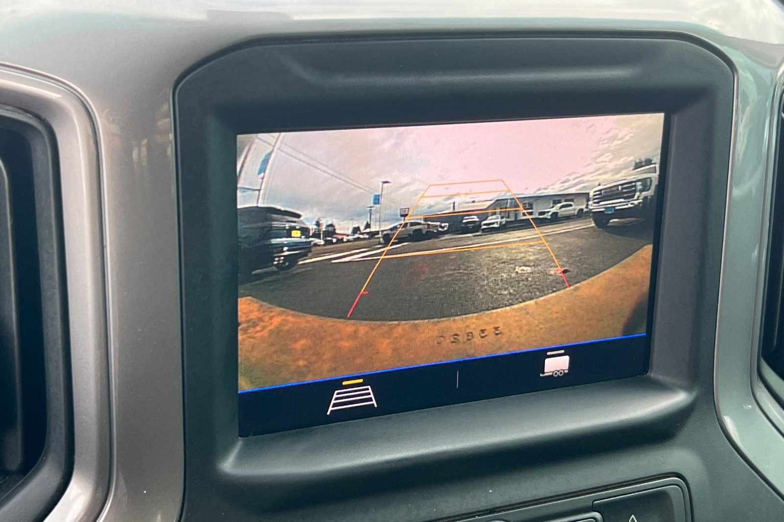 Used 2021 GMC Sierra 3500 4x4 Crew Cab w/ Gooseneck/5TH Wheel Package image 15