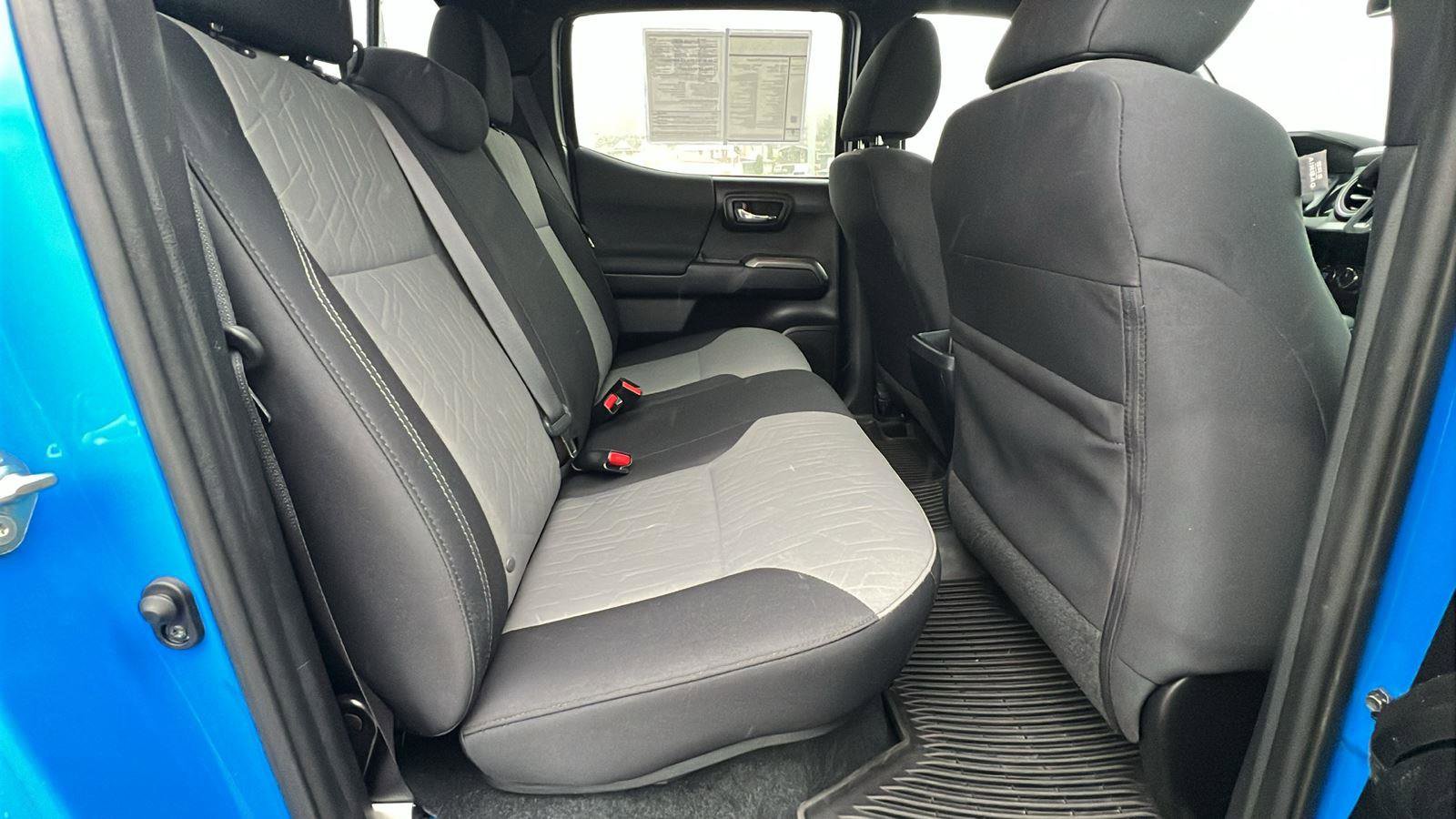 Used 2020 Toyota Tacoma TRD Sport image 15