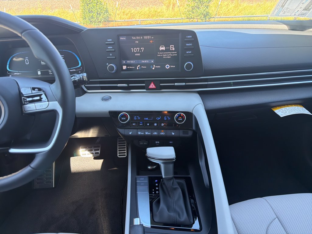 New 2026 Hyundai Elantra SEL Sport FWD image 27