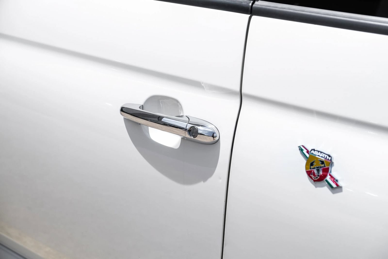 Used 2013 FIAT 500 Abarth w/ Comfort/Convenience Group FWD image 30