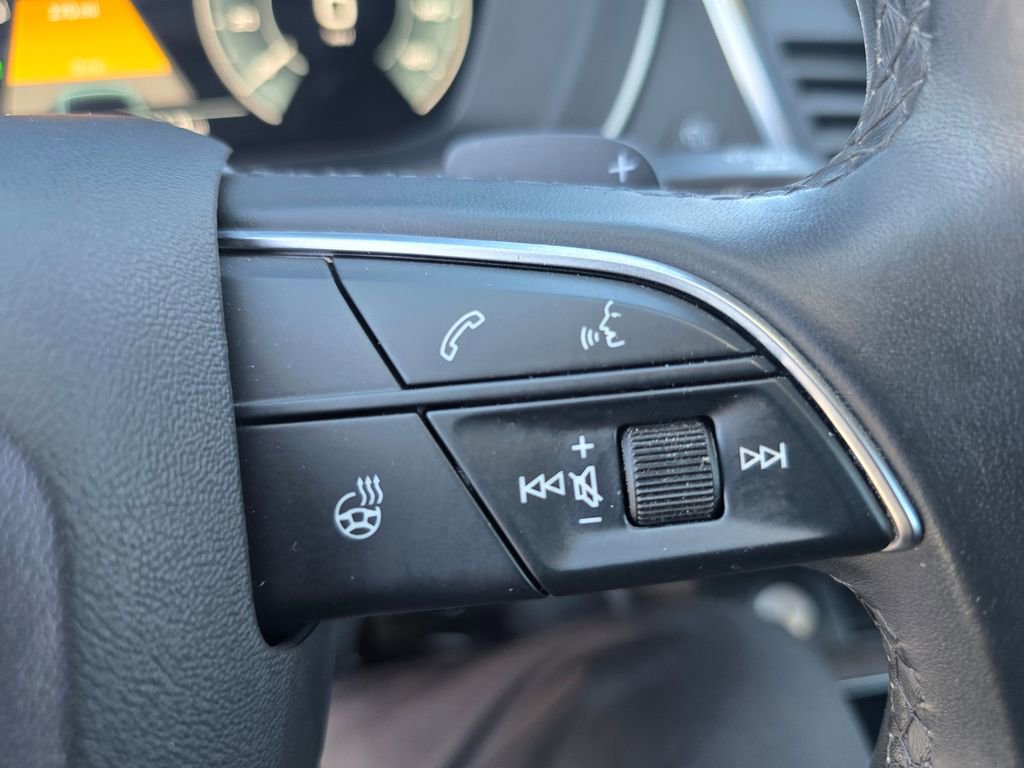 Used 2021 Audi Q5 e Premium w/ Convenience Package image 23