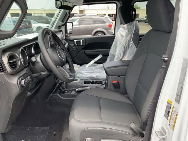 Used 2021 Jeep Gladiator Sport AWD/4WD image 4