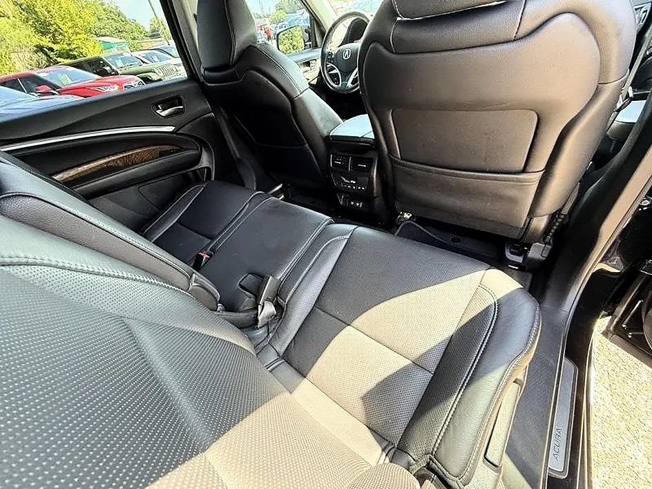 Used 2020 Acura MDX w/ Technology Package AWD/4WD image 32