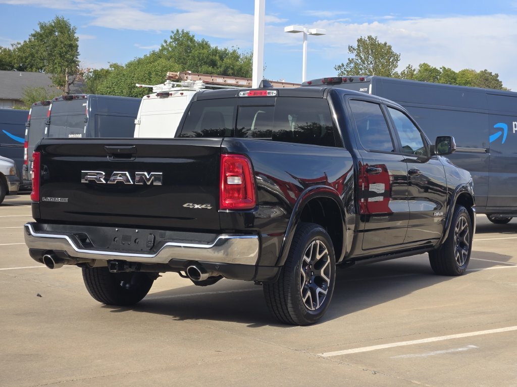 Used 2025 RAM 1500 Laramie AWD/4WD image 5