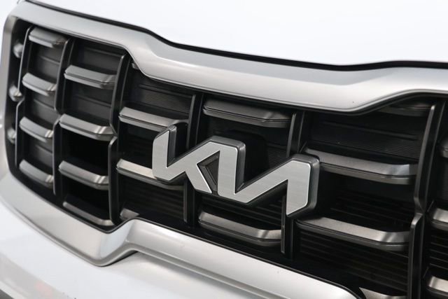 Used 2025 Kia Telluride S FWD image 12