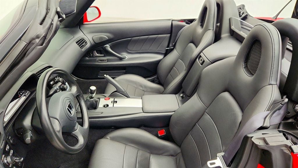 Used 2005 Honda S2000 image 23