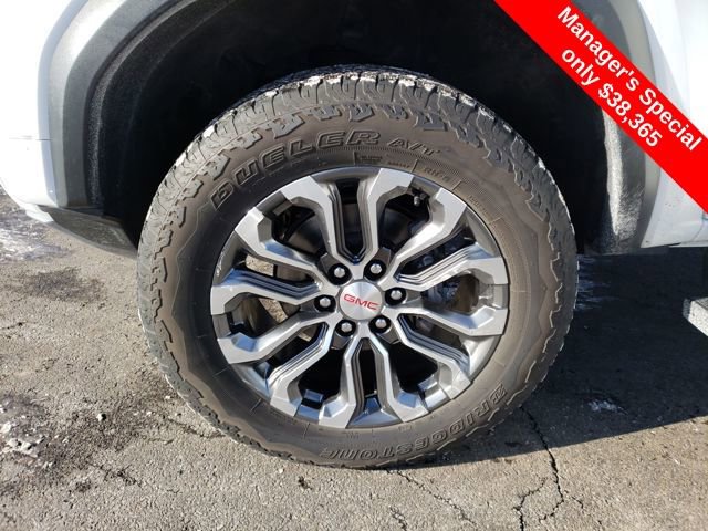 Used 2023 GMC Canyon Denali image 28