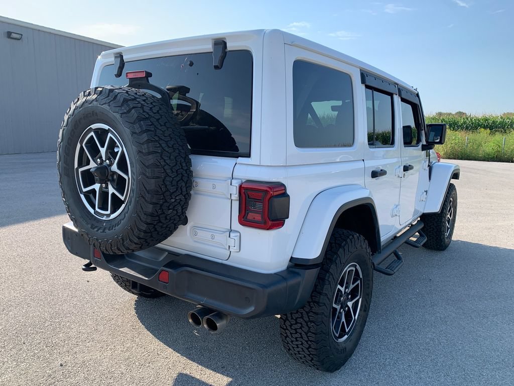 Used 2021 Jeep Wrangler Unlimited Sahara AWD/4WD image 8