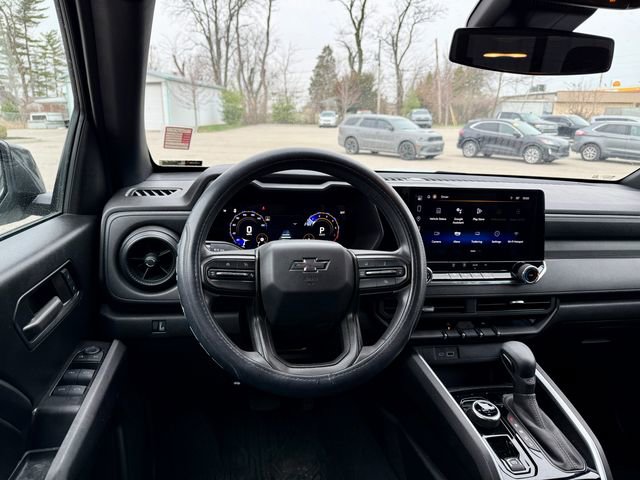 Used 2024 Chevrolet Colorado Trail Boss w/ Technology Package image 16