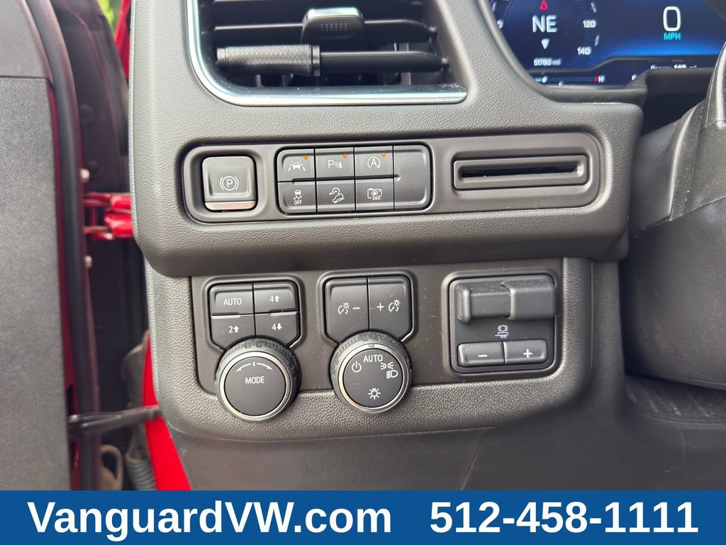 Used 2023 Chevrolet Tahoe Z71 w/ Luxury Package AWD/4WD image 29