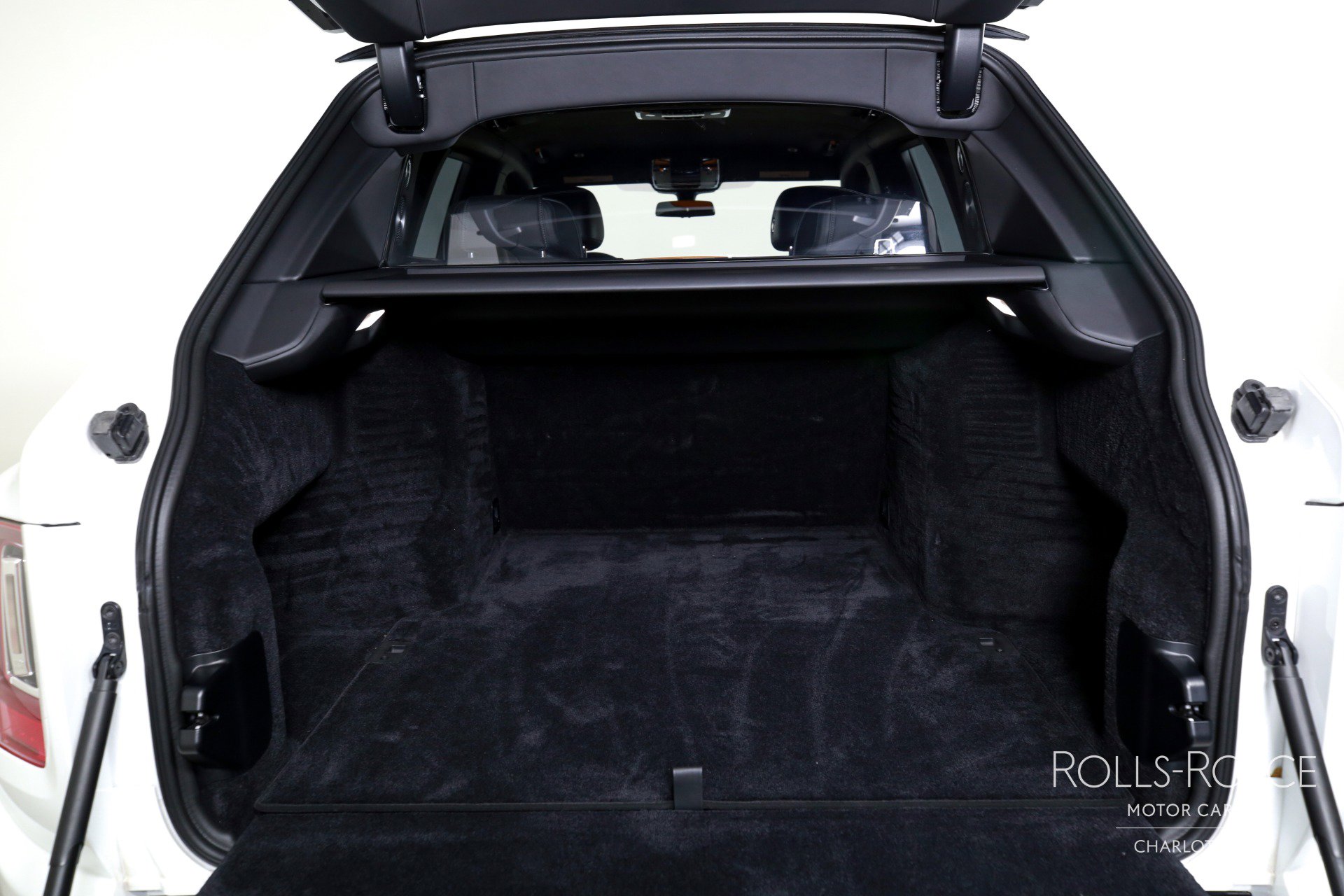 Used 2020 Rolls-Royce Cullinan AWD/4WD image 27