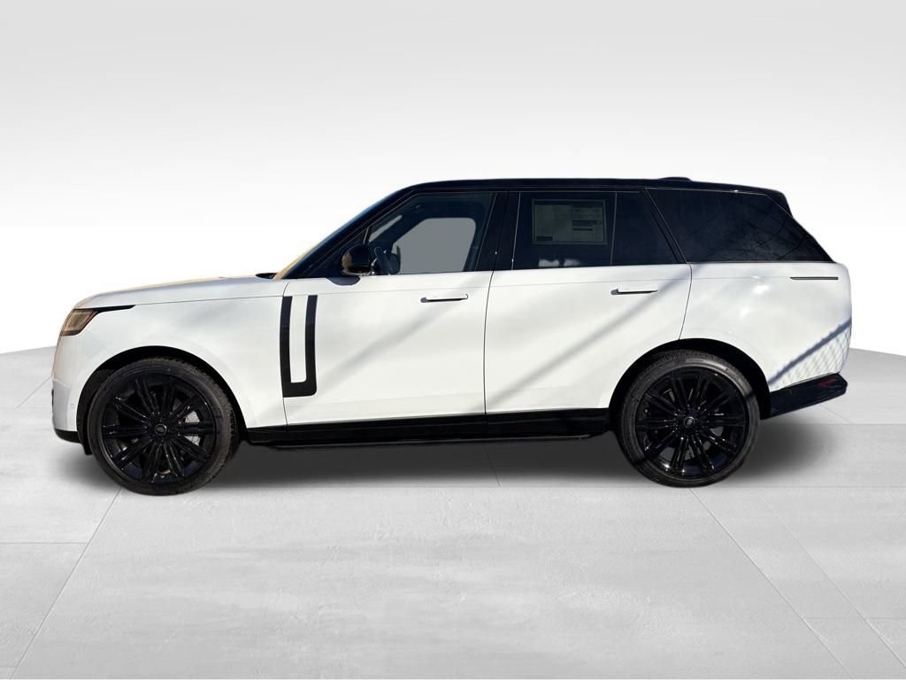 New 2025 Land Rover Range Rover SE image 4