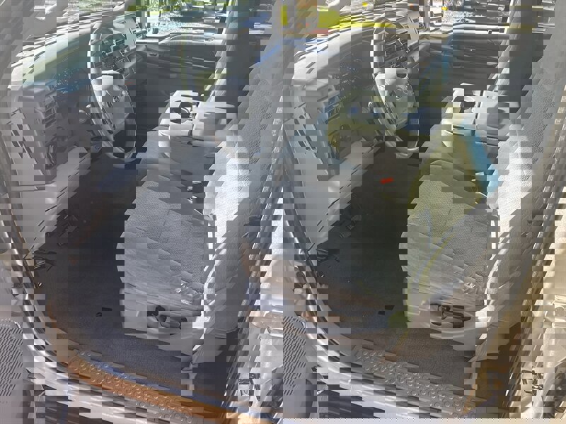 Used 2004 Ford Excursion XLT image 20