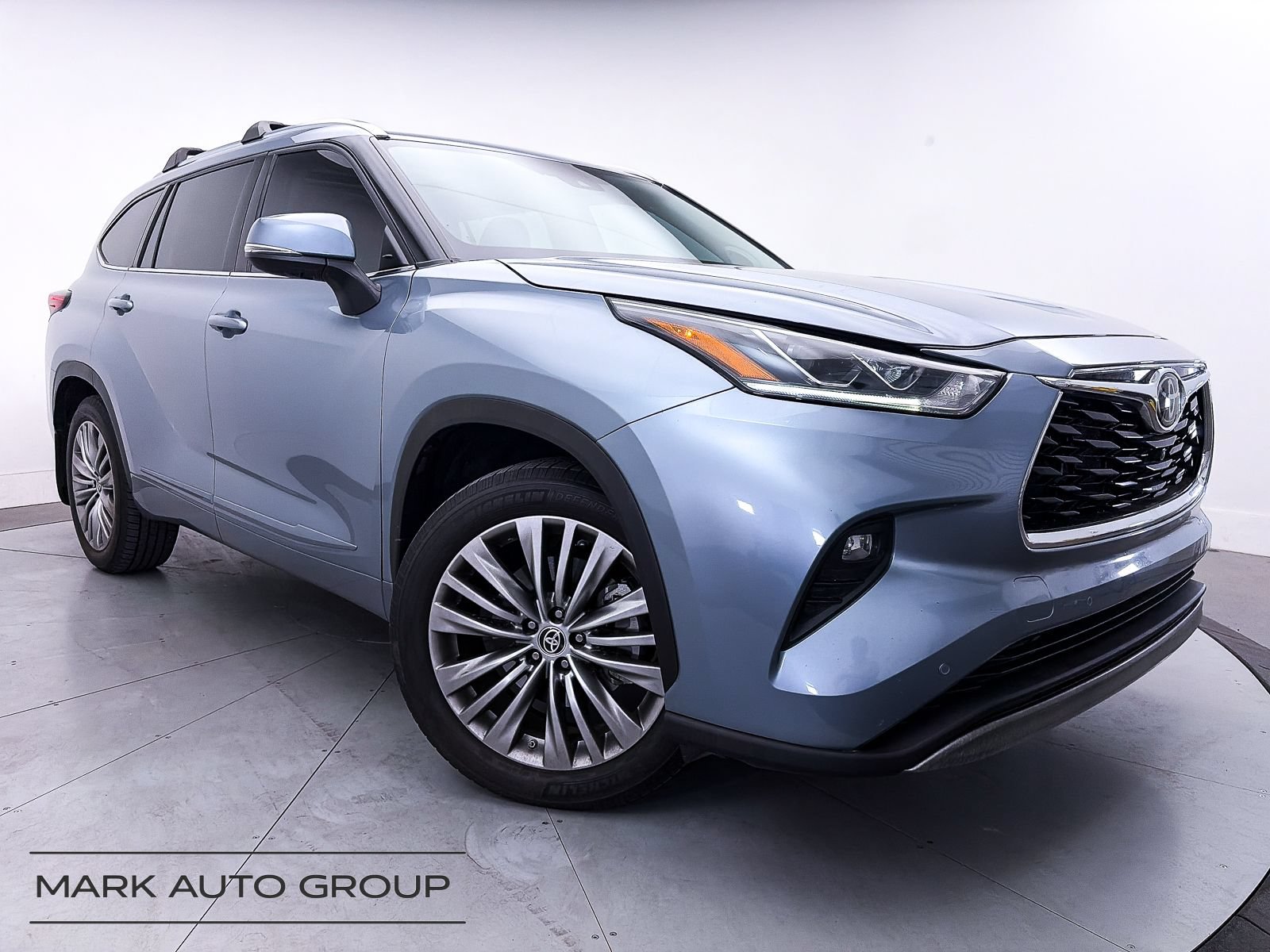 Used 2021 Toyota Highlander Platinum AWD/4WD video 1