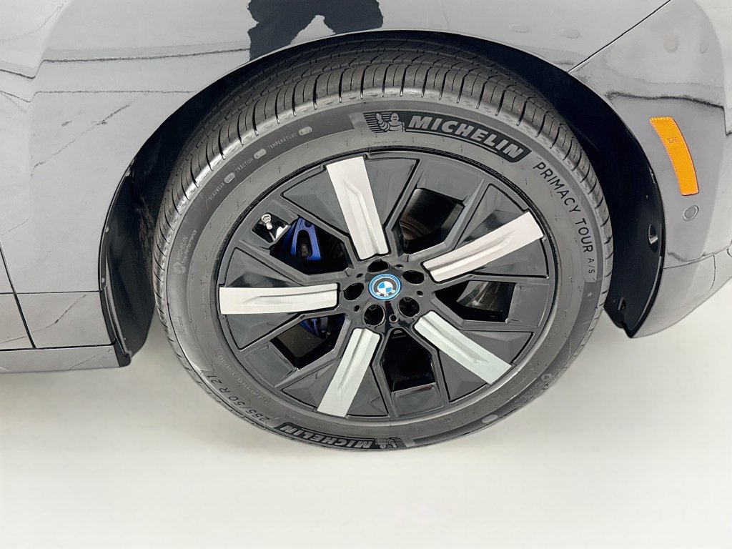 Certified 2024 BMW iX xDrive50 w/ Premium Package AWD/4WD image 30