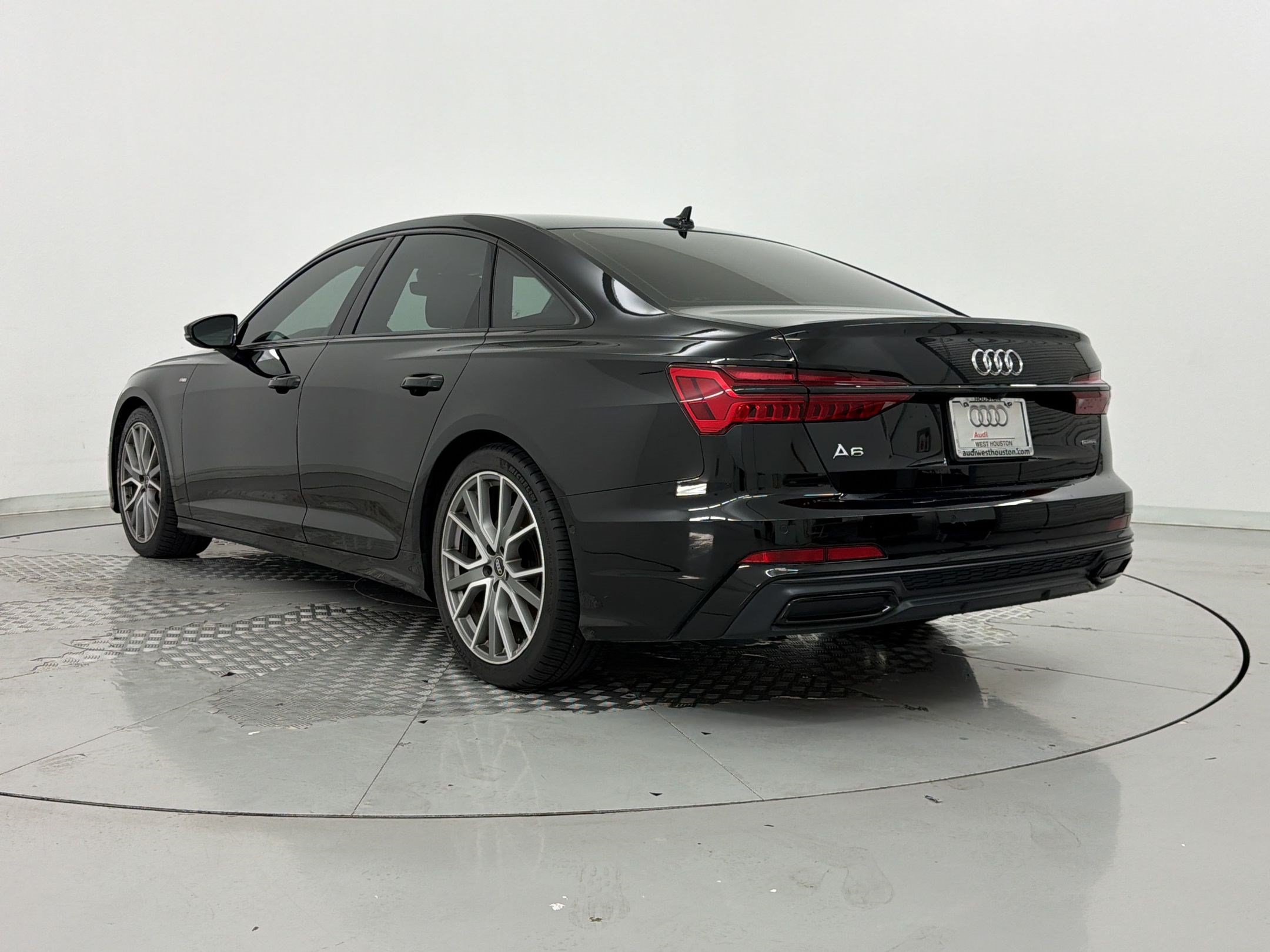 Used 2023 Audi A6 3.0T Prestige w/ Prestige Package AWD/4WD image 3