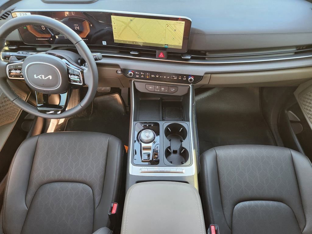 New 2026 Kia Carnival EX FWD image 18