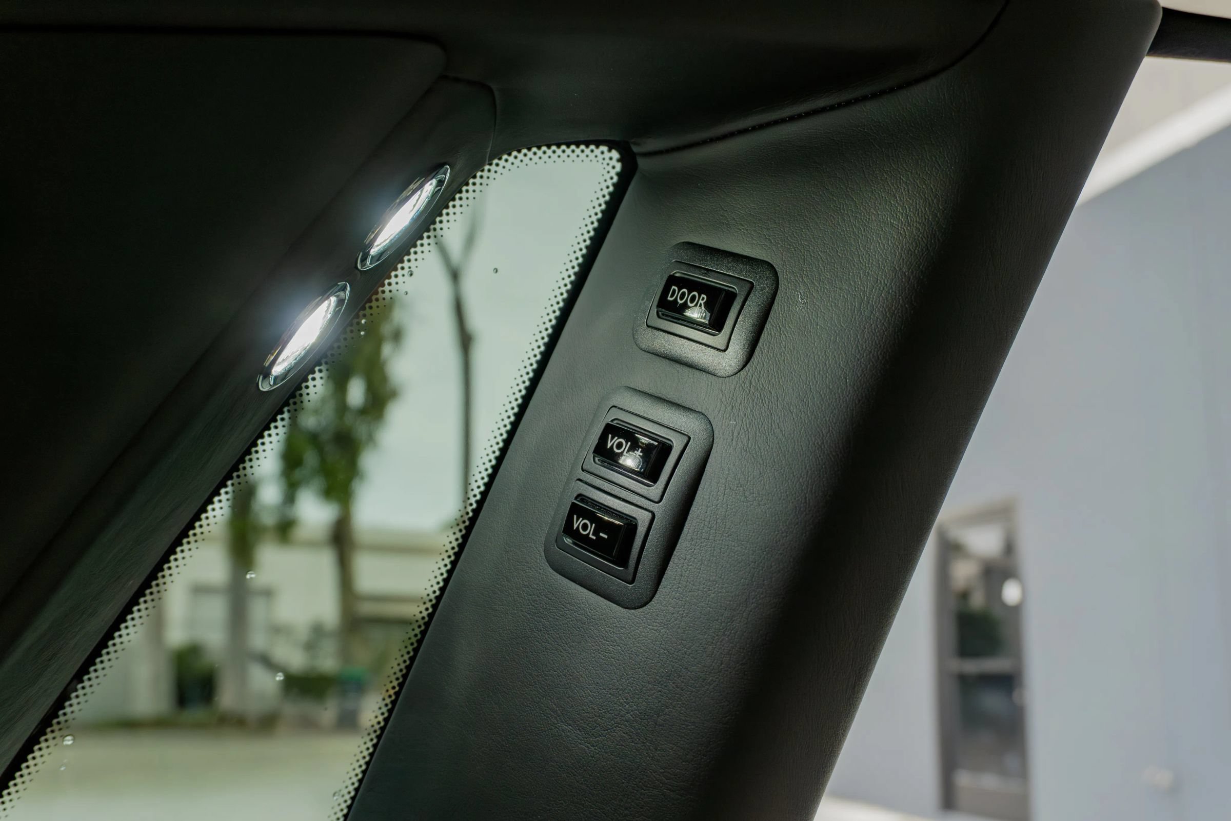 Used 2024 Rolls-Royce Phantom Sedan RWD image 78
