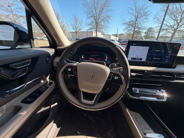 Used 2023 Lincoln Corsair Reserve w/ Equipment Group 202A image 7