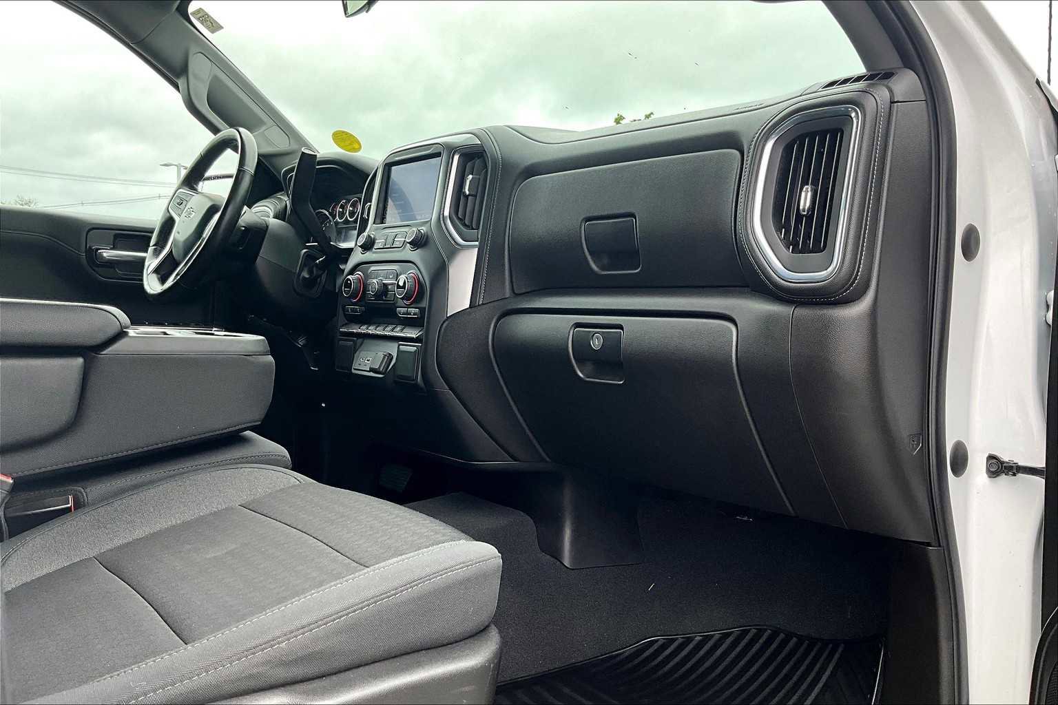 Used 2021 Chevrolet Silverado 1500 RST image 14