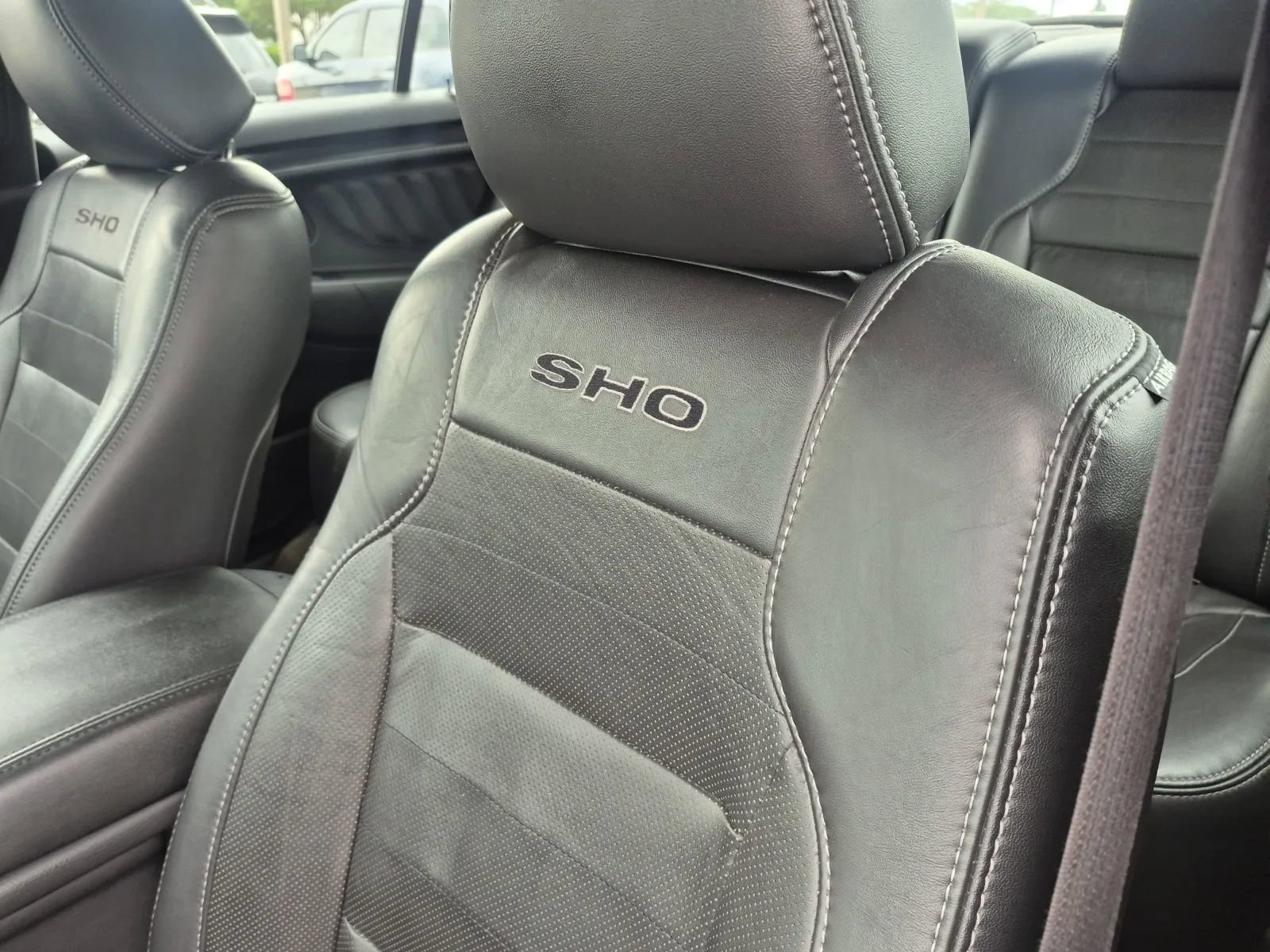 Used 2013 Ford Taurus SHO AWD/4WD image 18