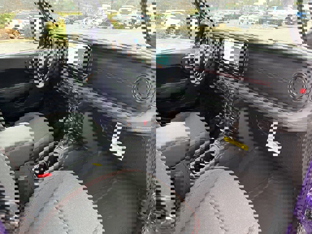 New 2026 Jeep Wrangler Unlimited Rubicon w/ Technology Group image 30