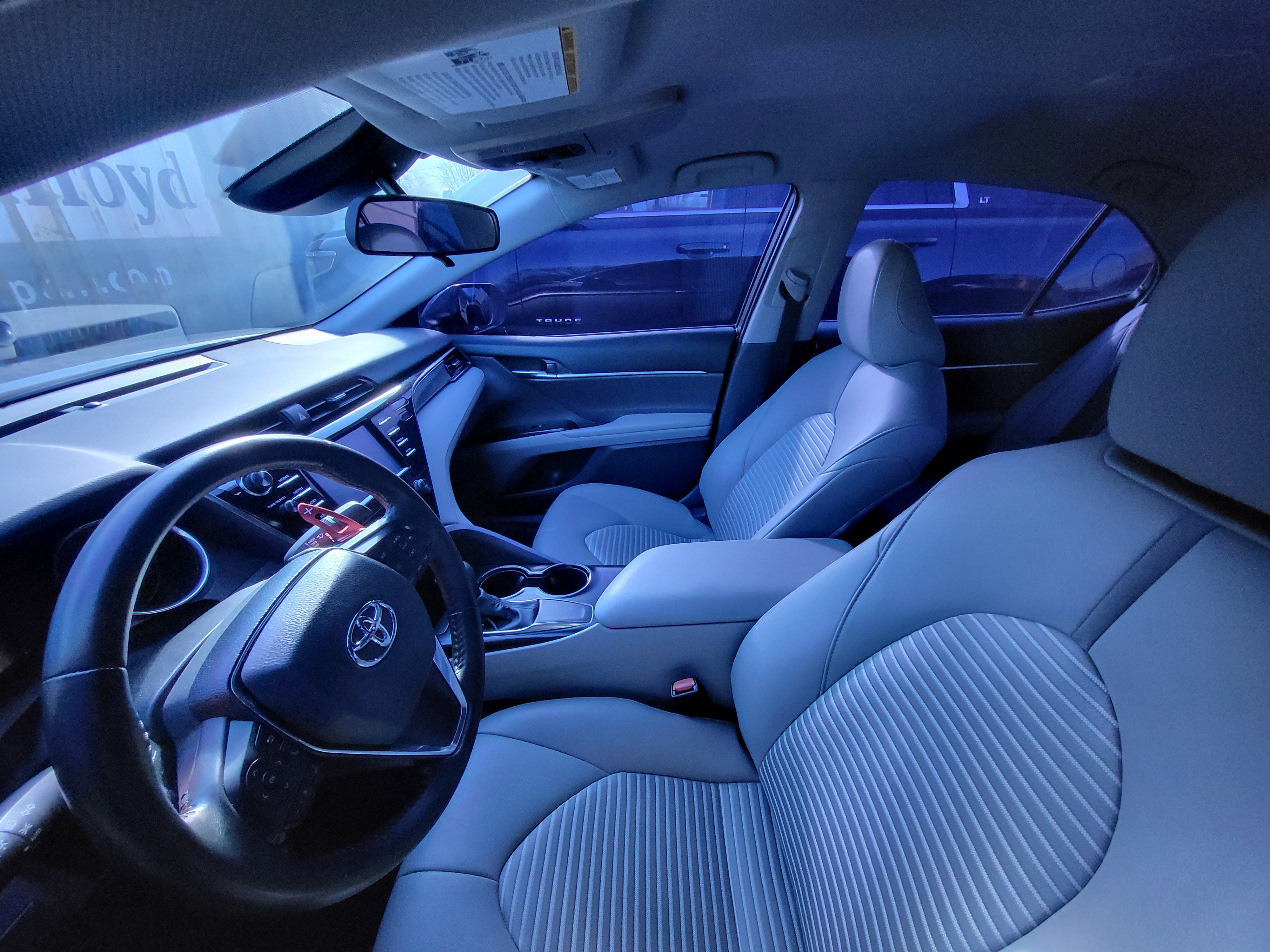 Used 2020 Toyota Camry SE image 10