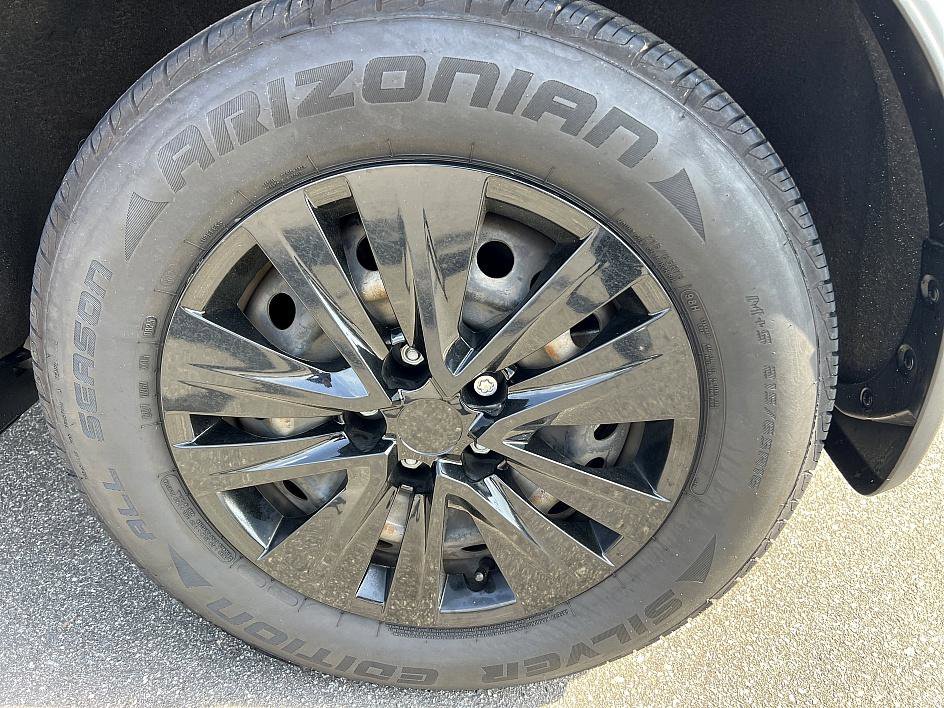 Used 2020 Nissan Rogue Sport S image 10