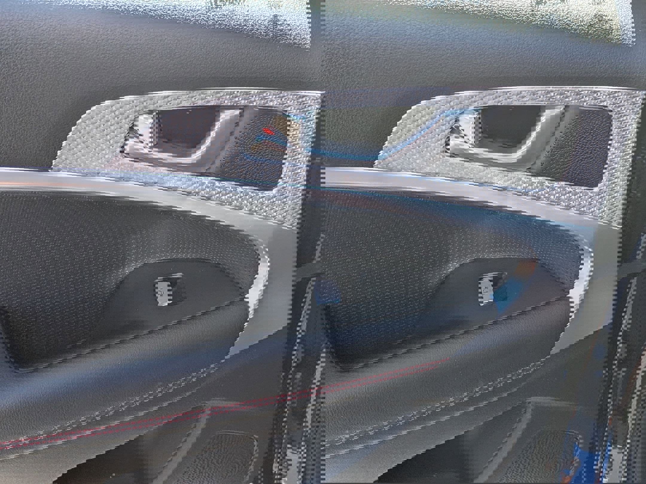 Used 2023 Genesis G70 2.0T w/ Sport Prestige Package RWD image 24