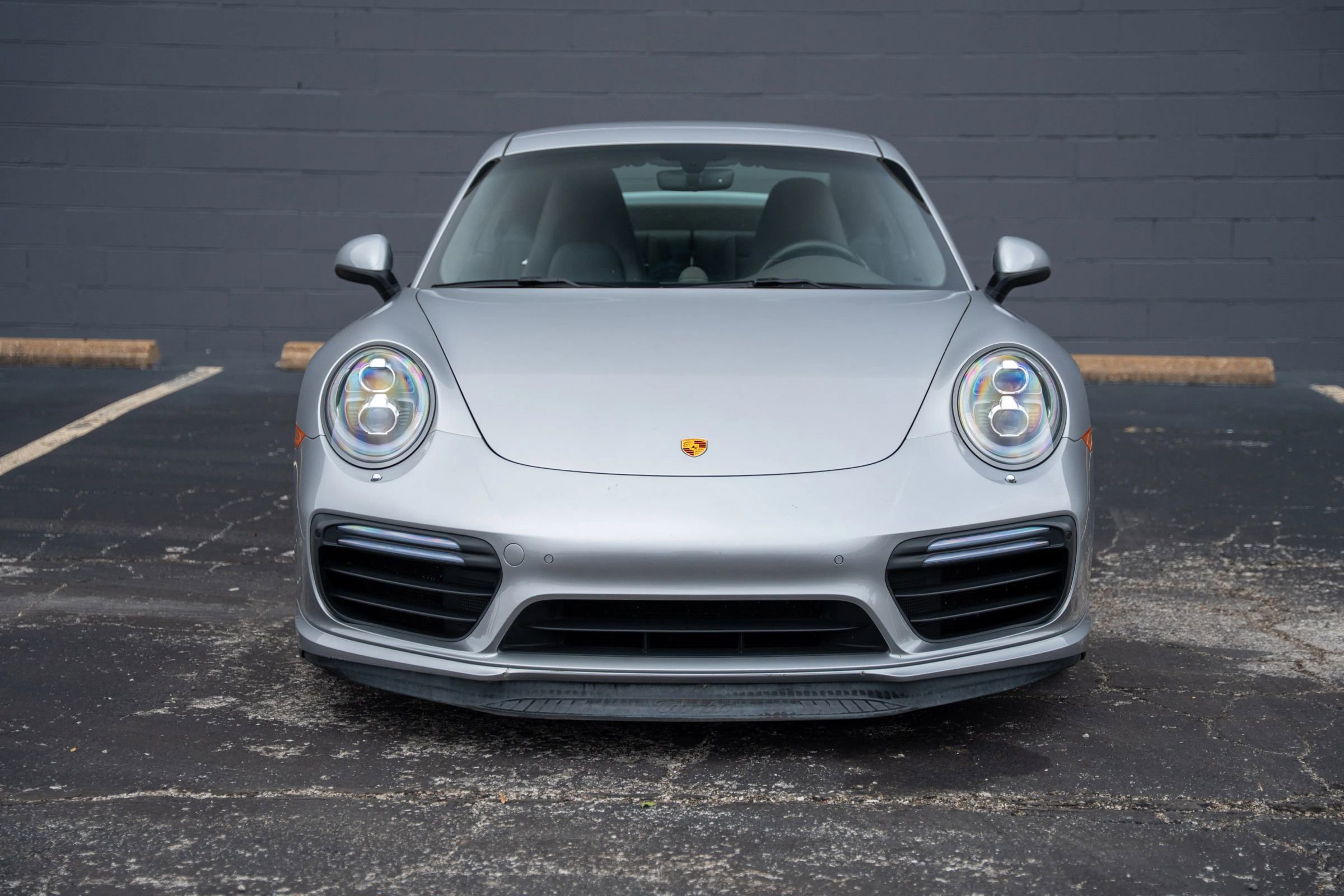 Used 2017 Porsche 911 4 Coupe image 2
