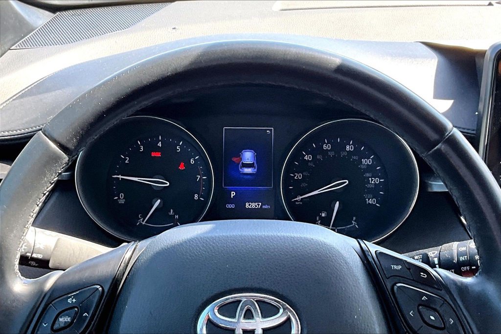 Used 2018 Toyota C-HR XLE FWD image 14