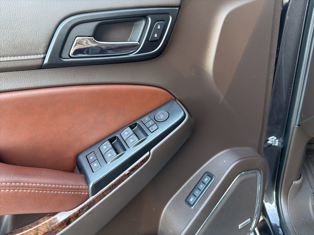 Used 2017 Chevrolet Suburban Premier image 13