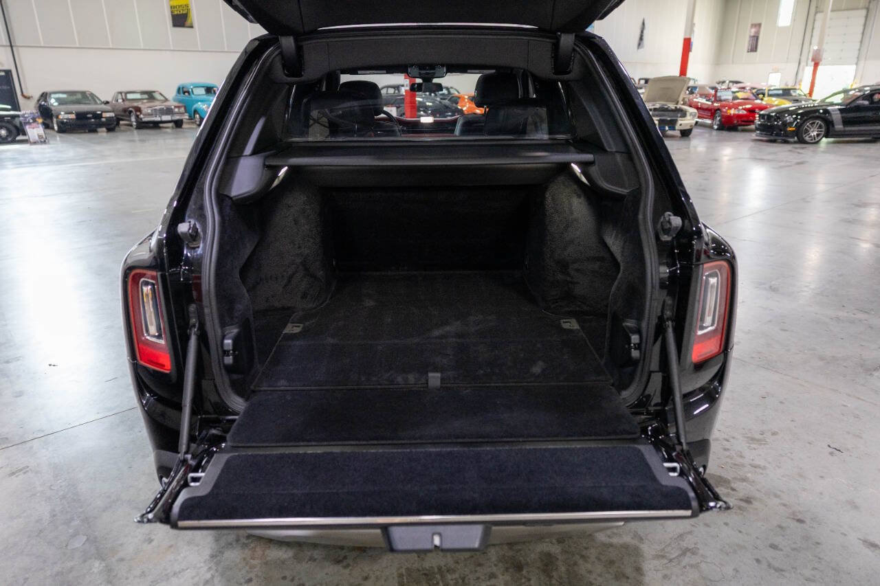 Used 2020 Rolls-Royce Cullinan AWD/4WD image 39
